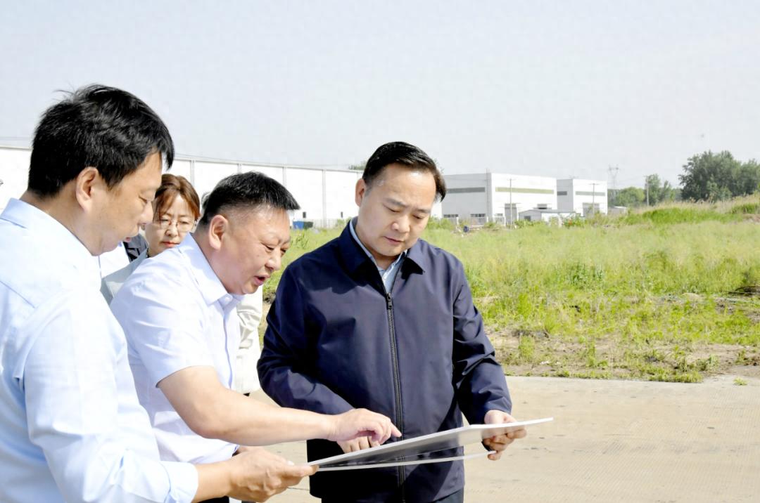 5月7日区委书记薛永推进重大产业项目建设，这释放了啥信号？