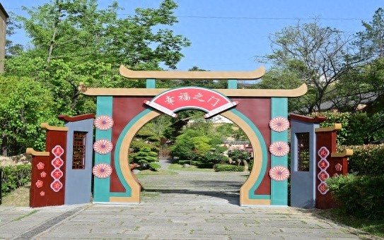 2025年5月10日实施新规！竹溪县民政局打造的户外颁证基地有多惊艳？