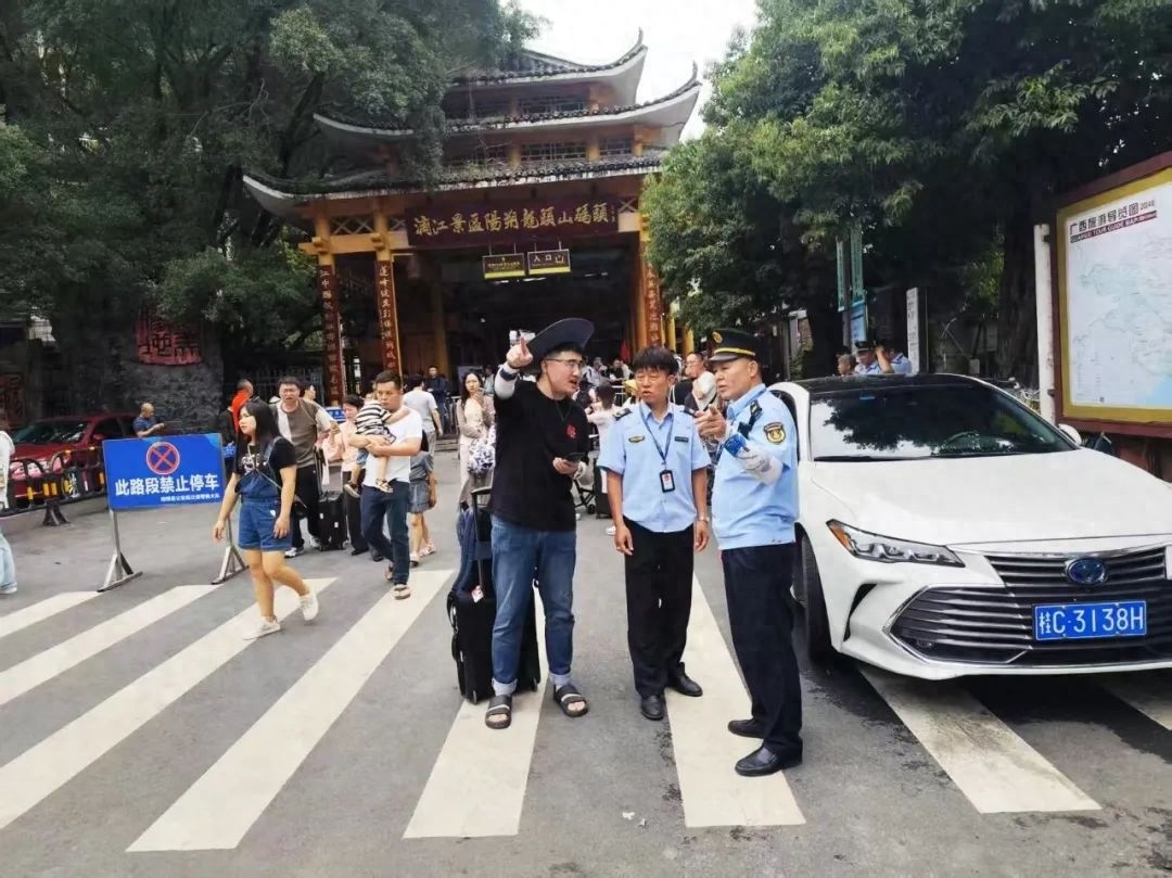 五一假期阳朔交通人昼夜坚守！日均万人次客流压力下如何做到？