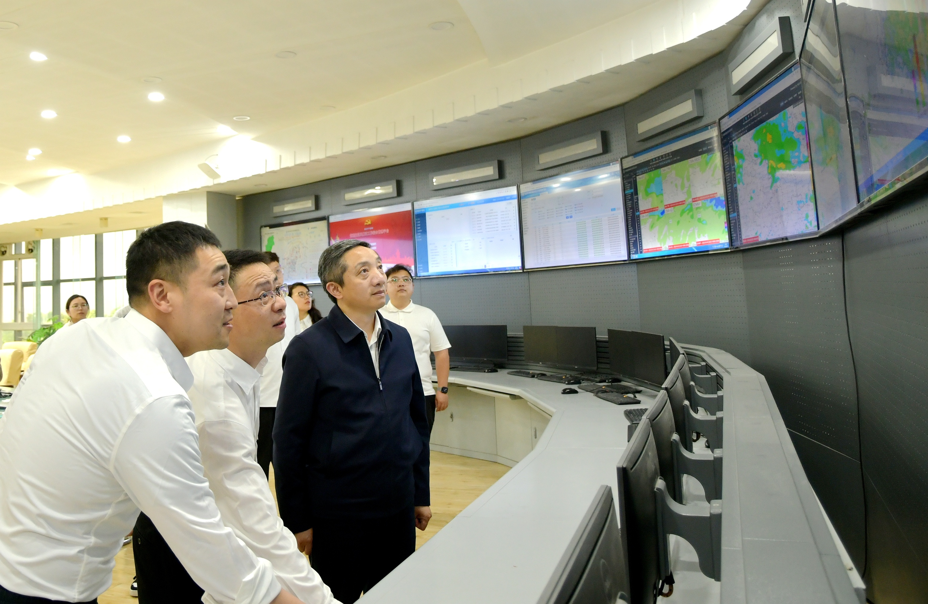 5月6日贵阳市副市长冉斌调研气象服务，这些要求你知道吗？  第2张