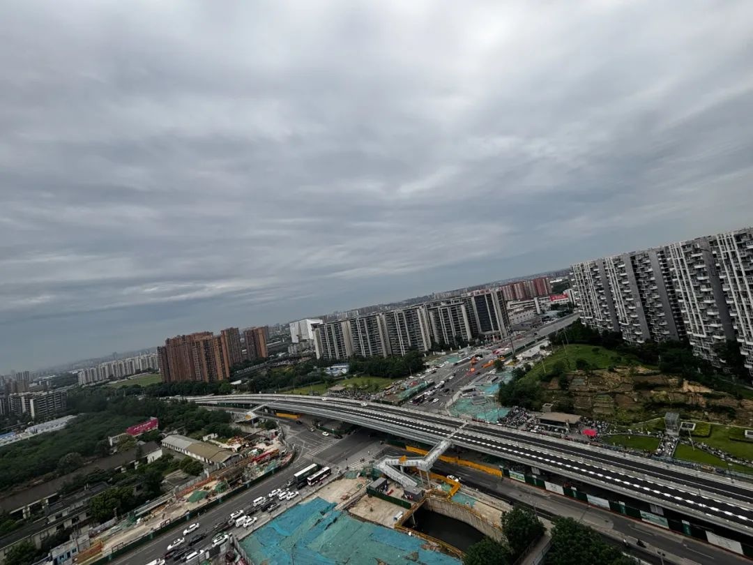 全长384.5米的珠江路跨桥通车！这对交通的改善有多大？  第2张