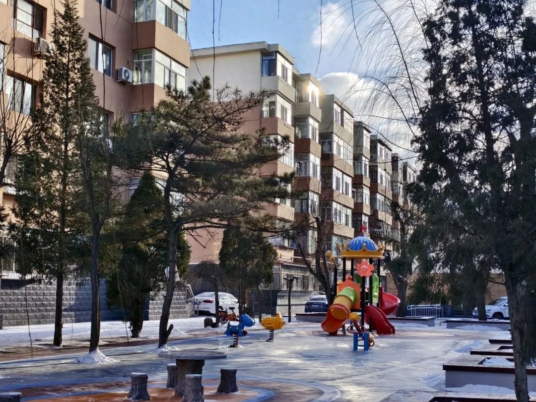 2024年城市更新大揭秘：老旧小区如何变身宜居天堂？  第1张