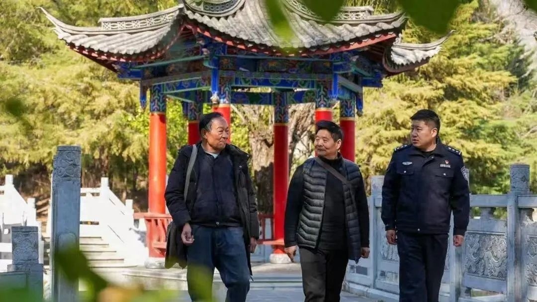 警察与诗人联手！龙蟠乡如何用诗词化解基层治理难题？  第1张