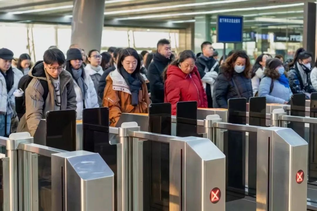 春运抢票大战打响！3810万张车票已售，你抢到了吗？热门路线曝光  第3张