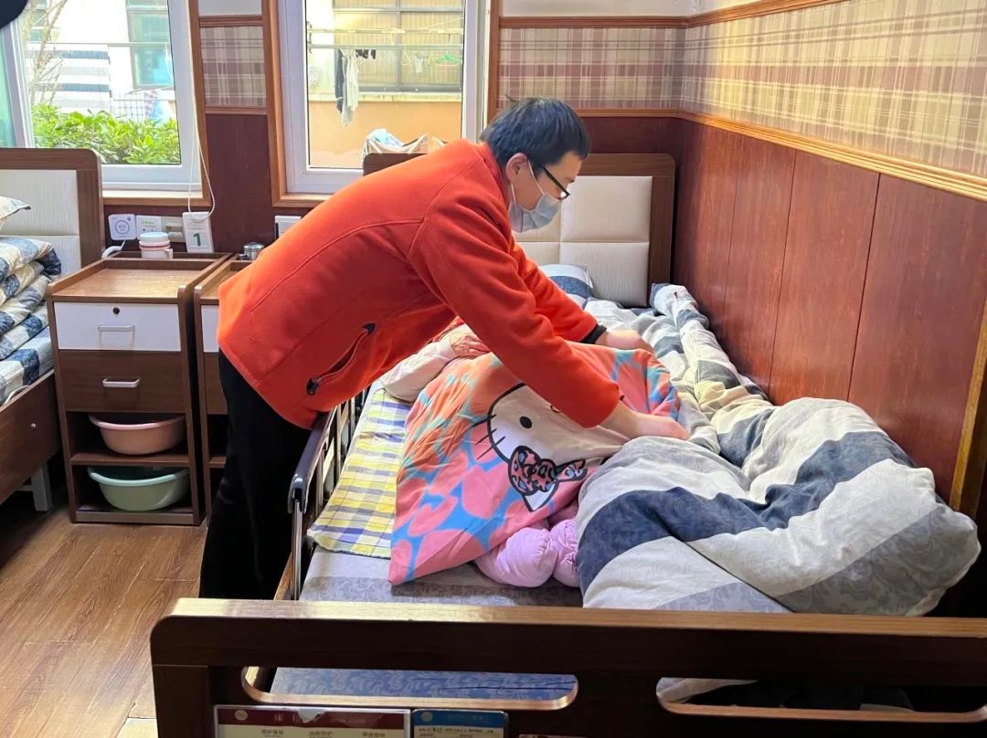 寒潮来袭，上海养老院如何让老人温暖过冬？揭秘防寒保暖的暖心三步走  第4张