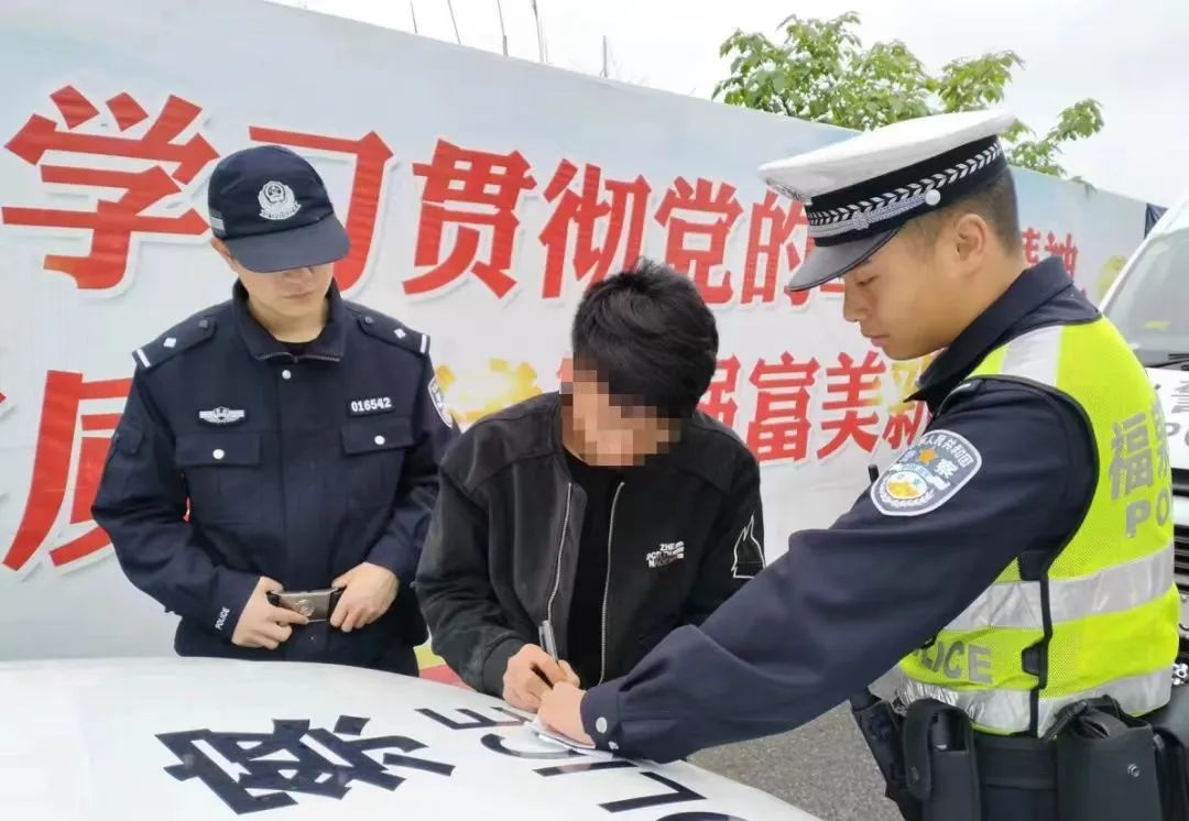 25岁交警何华明如何在春运中守护万千家庭的归途？  第5张