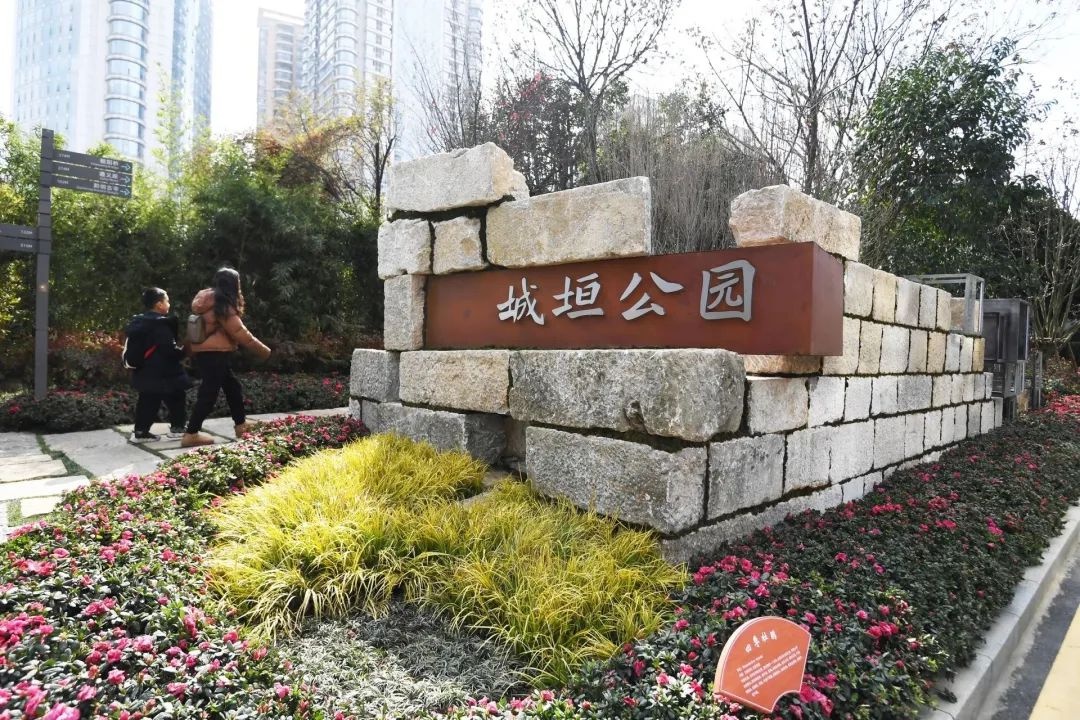 DeepSeek眼中的南明有多美？揭秘这个被AI大模型赞誉的自然与城市完美融合之地  第9张