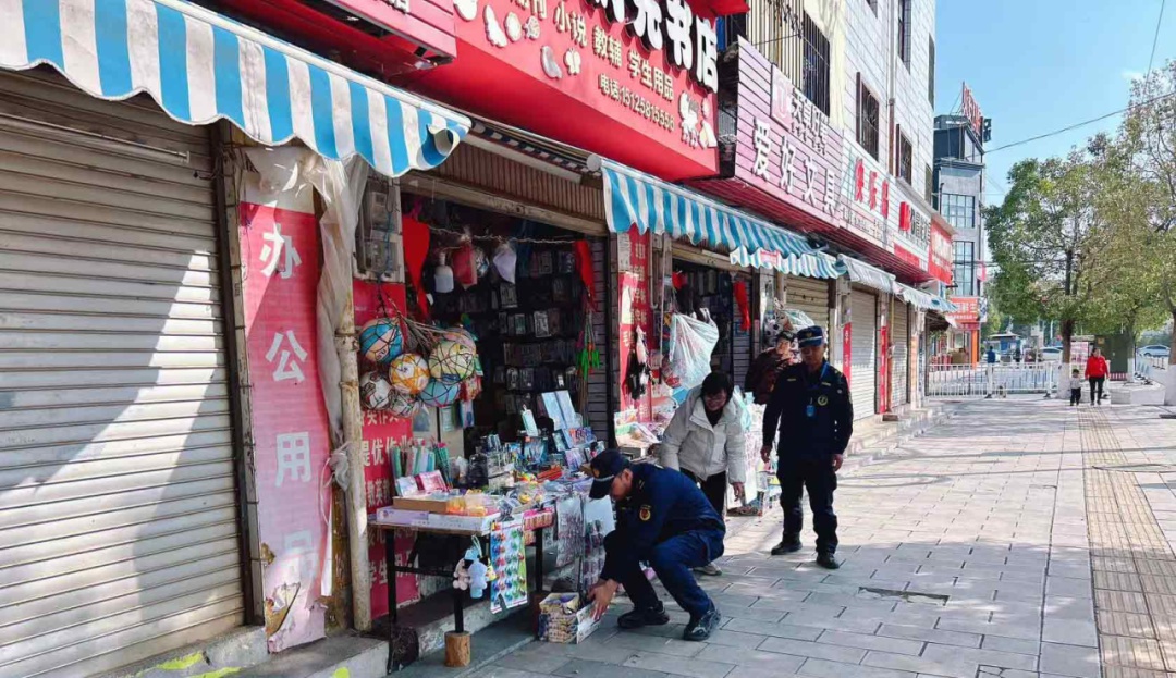 楚雄市如何在新年伊始恢复城市秩序？揭秘综合整治行动  第2张