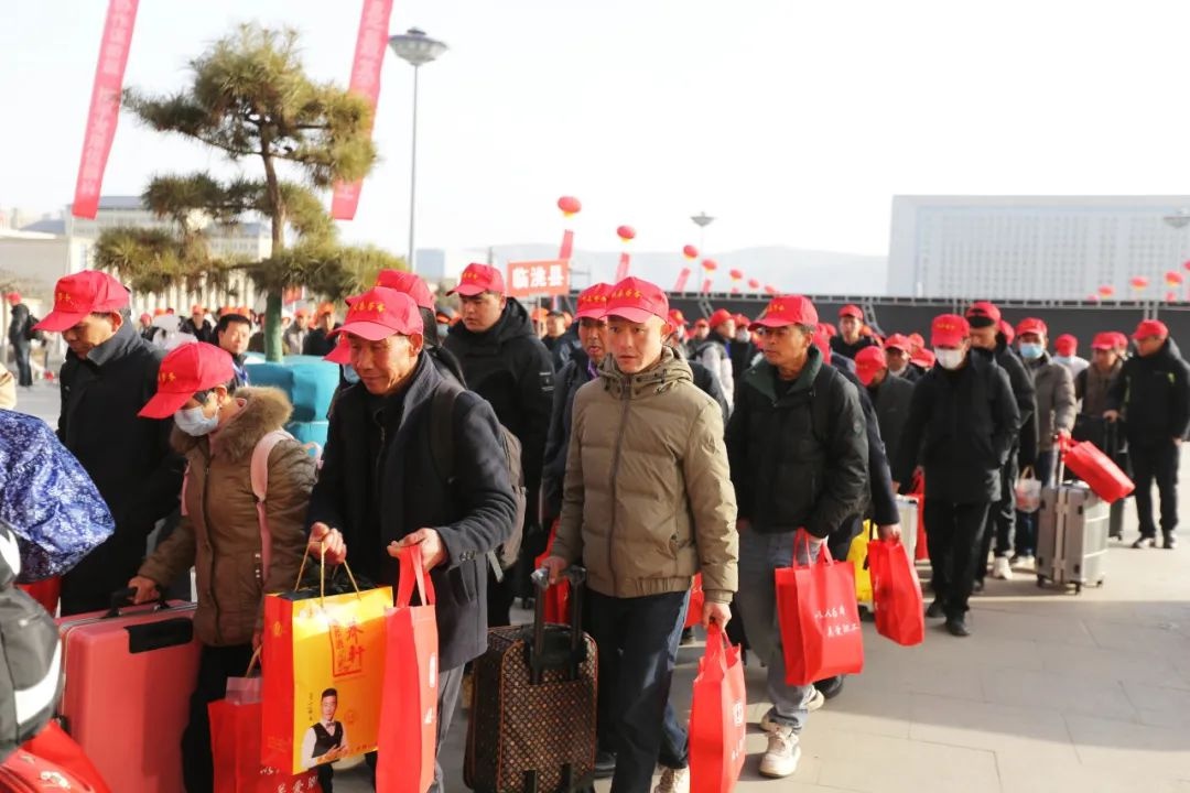 定西务工专列再启程！530名务工人员如何享受高铁专属服务？  第9张