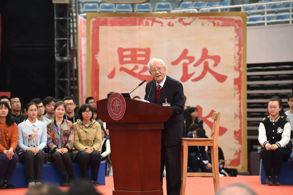 黄旭华逝世，为何他的故事在上海交大传得更深刻？