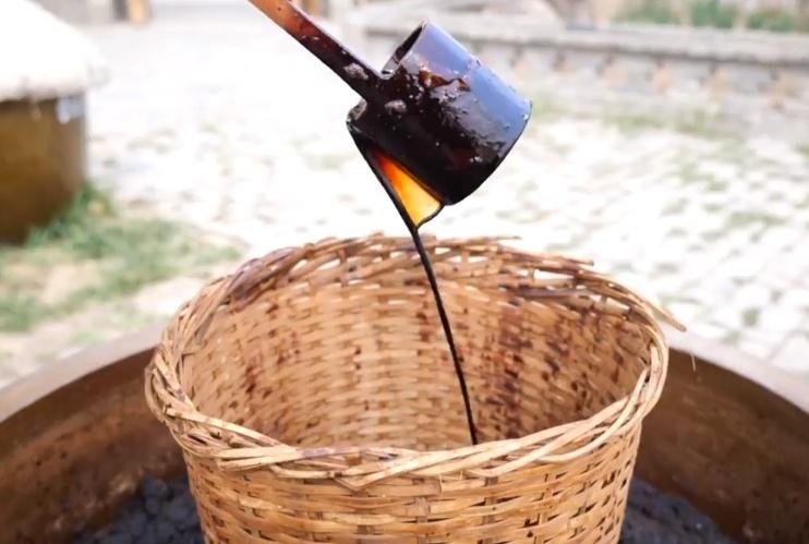陕西蒲城梨花盛开时，为何村民都在忙着酿酱油？揭秘千年古法酿造工艺  第3张
