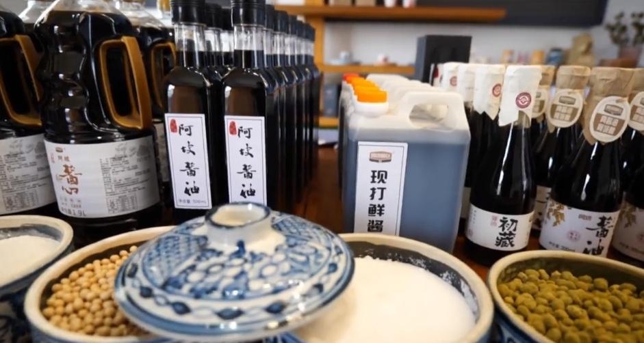陕西蒲城梨花盛开时，为何村民都在忙着酿酱油？揭秘千年古法酿造工艺  第4张