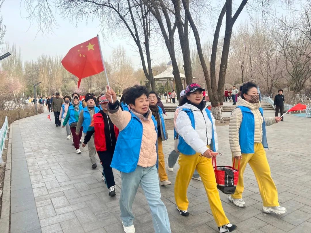 富圣明社区举办老年人健步行活动有何秘诀？