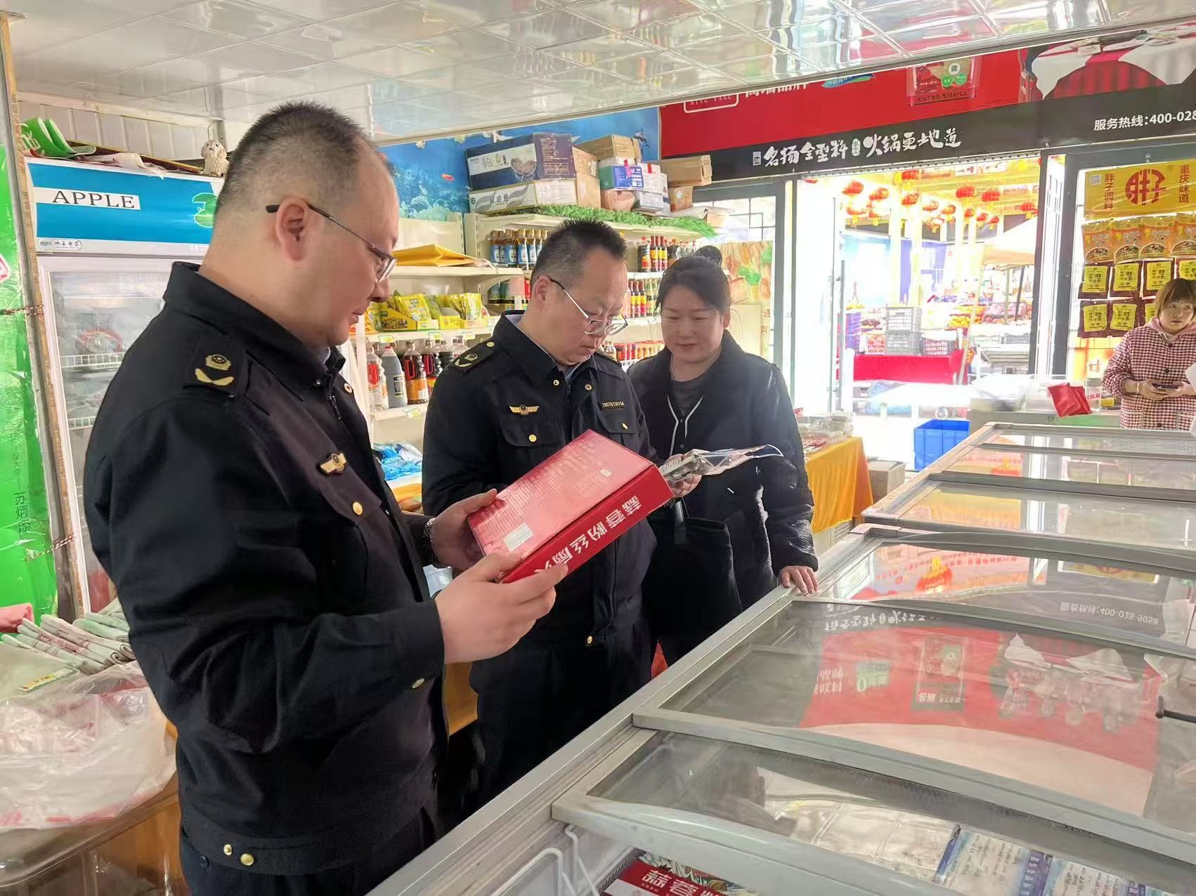 甘州区西街市场监管保障饮食安全!水产制品风险排查要点全知道?