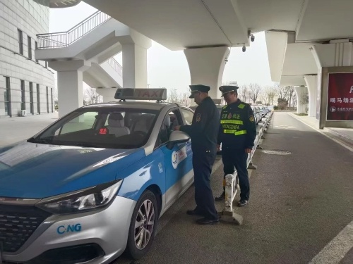 清明出行人数大增！交通运输执法如何保障通畅？  第1张