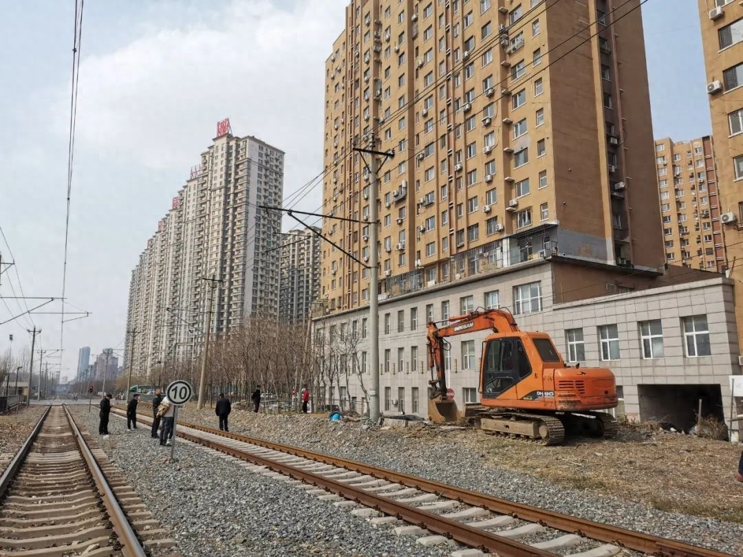 长甸街道行动！扮靓市容全貌？快来看看怎么做的  第1张
