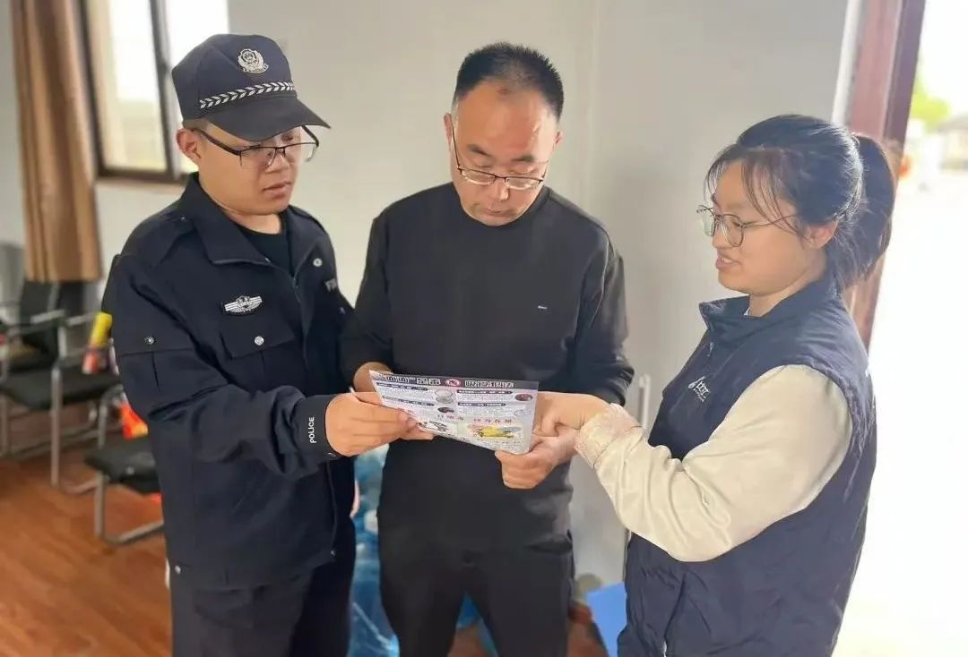 万荣县派出所禁毒大行动！看他们如何踏查宣传？  第12张