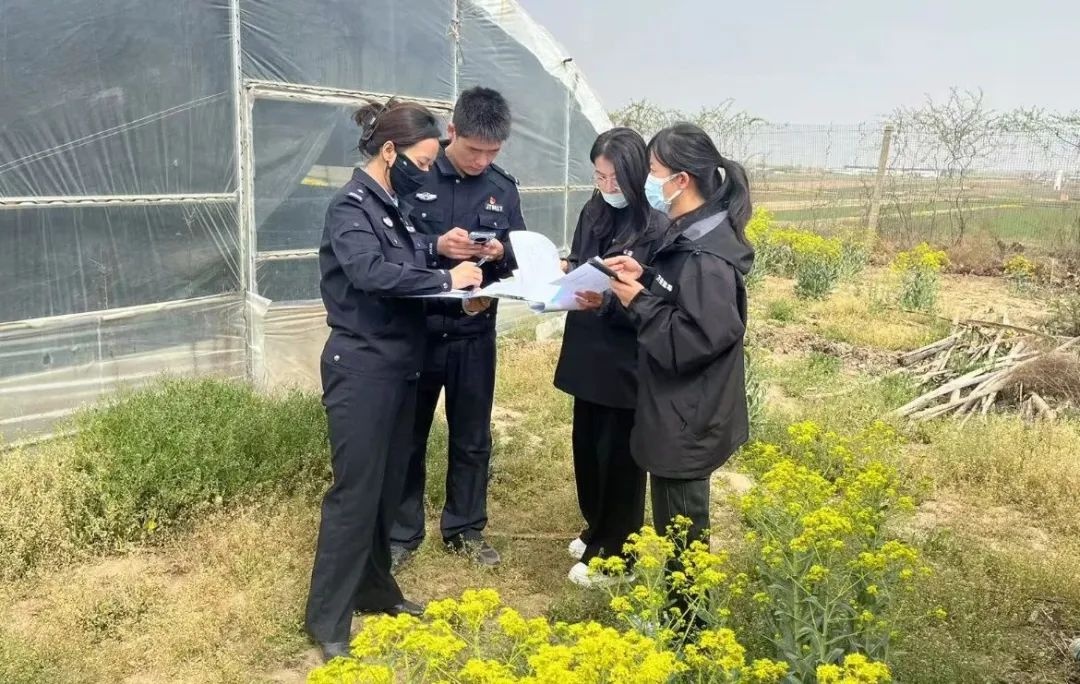 万荣县派出所禁毒大行动！看他们如何踏查宣传？  第6张