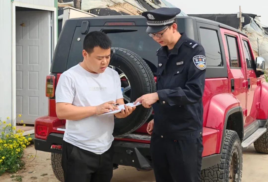 万荣县派出所禁毒大行动！看他们如何踏查宣传？  第8张