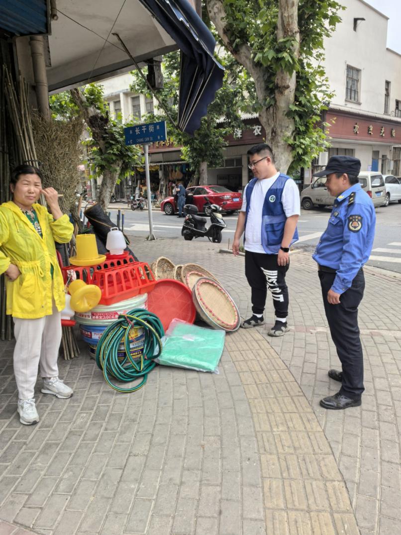 湖熟街道各社区开展九小场所专项检查行动？守护居民安全与城市文明  第2张