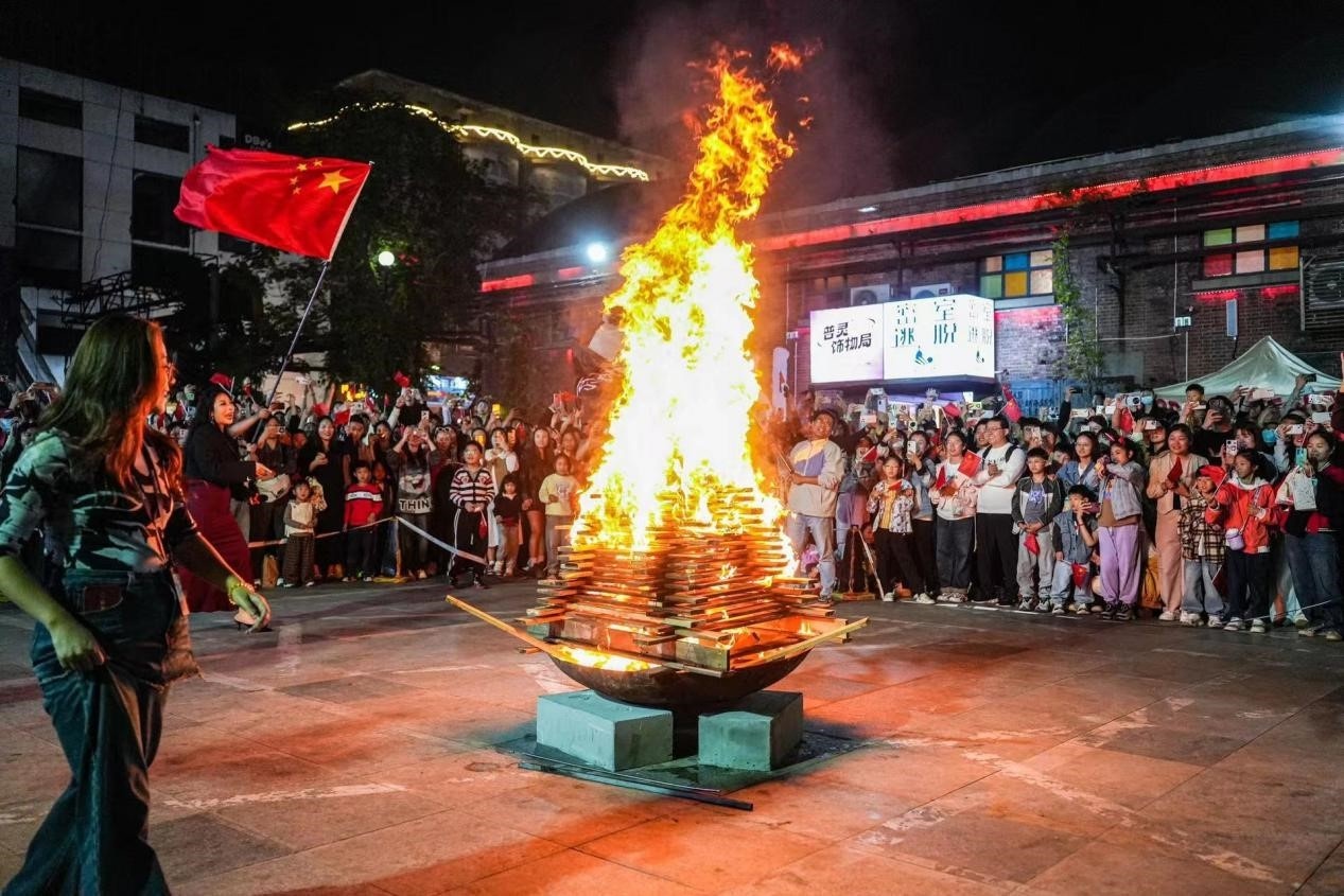 昼短苦夜长？郑州夜未央！老工厂变身新秀场究竟藏着啥秘密  第2张