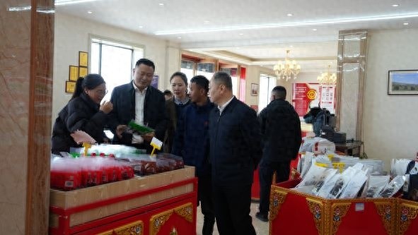 5月8日省政府驻厦门办事处主任带队赴红原县帮扶！这是要干啥？