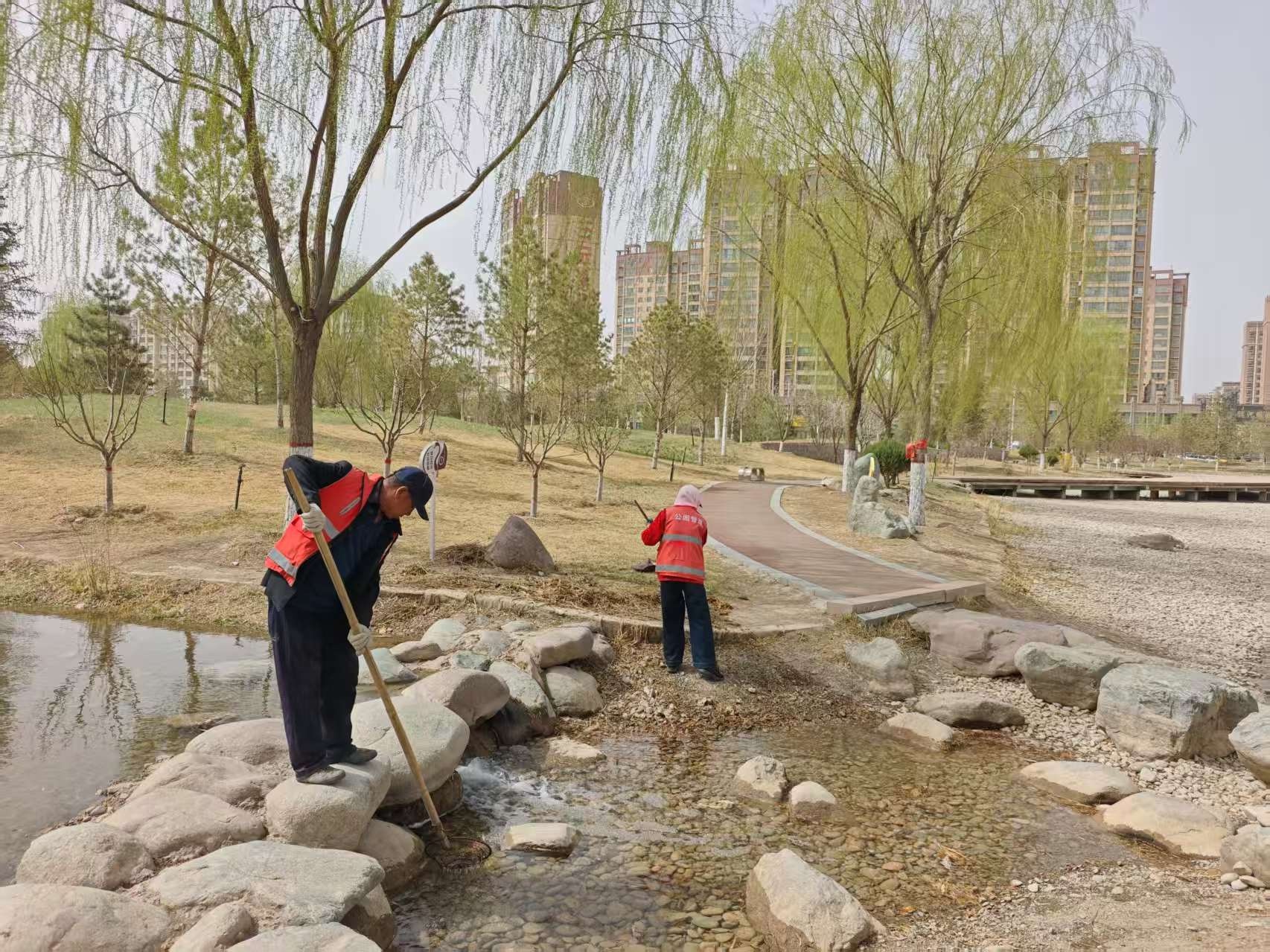 气温回升！甘州区城管局如何抢抓黄金期，为市民营造宜居环境？  第2张