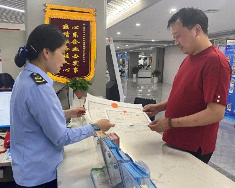 个体工商户‘个转企’曾繁琐复杂？现在竟如此便捷