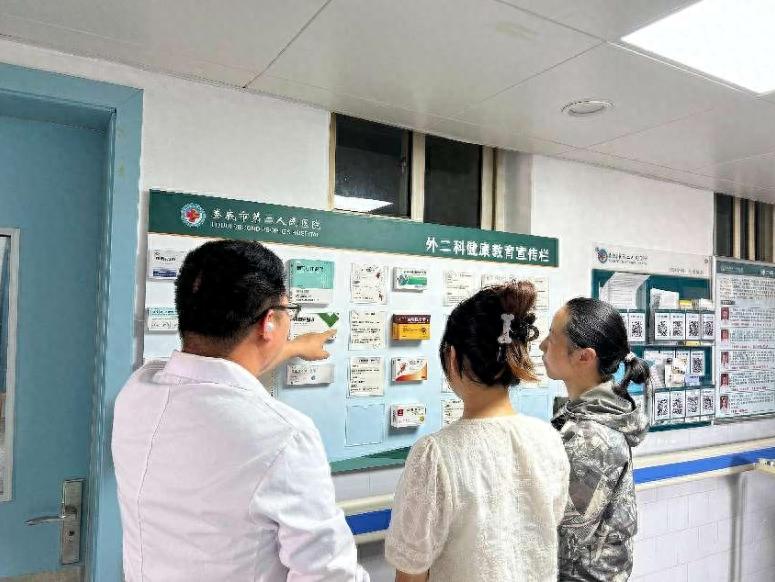 医院竟用废弃药盒打造3D宣教墙？高龄患者用药难题有望解决