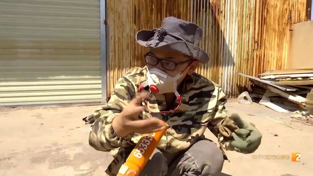 昆明一家具厂附近现不明絮状物！飘浮空中还让人发痒？啥东西？  第3张