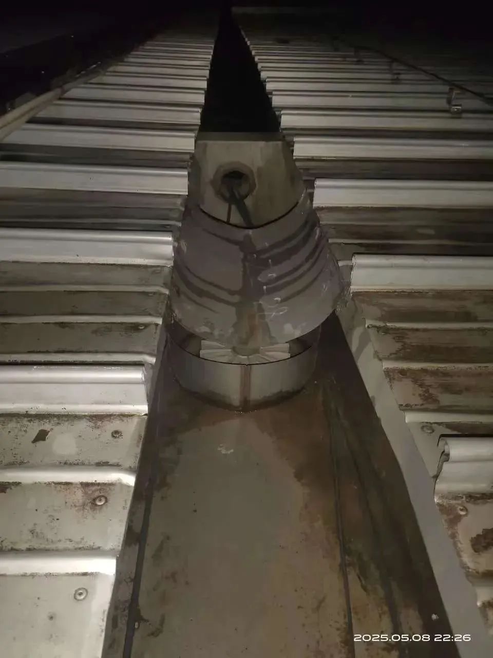 5月8日西安机场突遭强雷雨！航班起降暂停52分钟究竟咋回事？  第6张