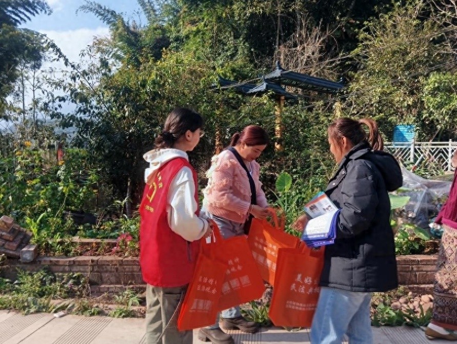毒品泛滥如何防范？瑶区乡政法副书记史云锋带你走进禁毒宣传第一线  第1张