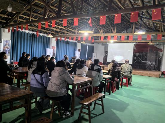 鹰潭市司法局团建活动：如何在红色文化中激发团队协作精神？  第2张