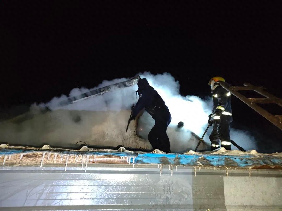 警徽闪耀，星辰为证！那些藏于警营的感人故事，你听说了吗？