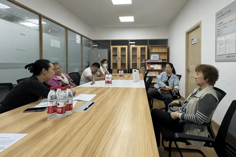 上海长宁新程小区16号楼：如何用11个停靠层解决错层电梯难题？  第3张