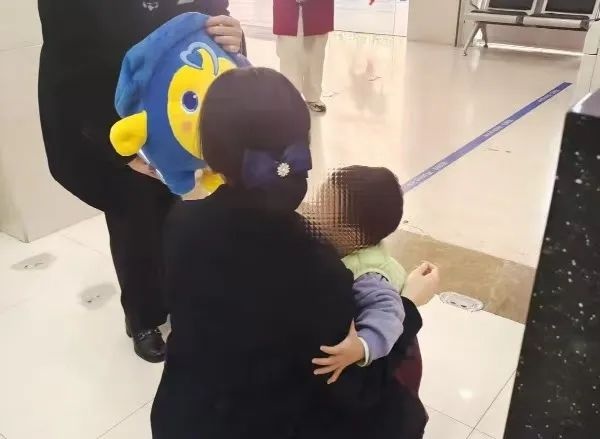 危险时刻，她挺身而出！陈安妮如何成为小越越的救命恩人？  第2张