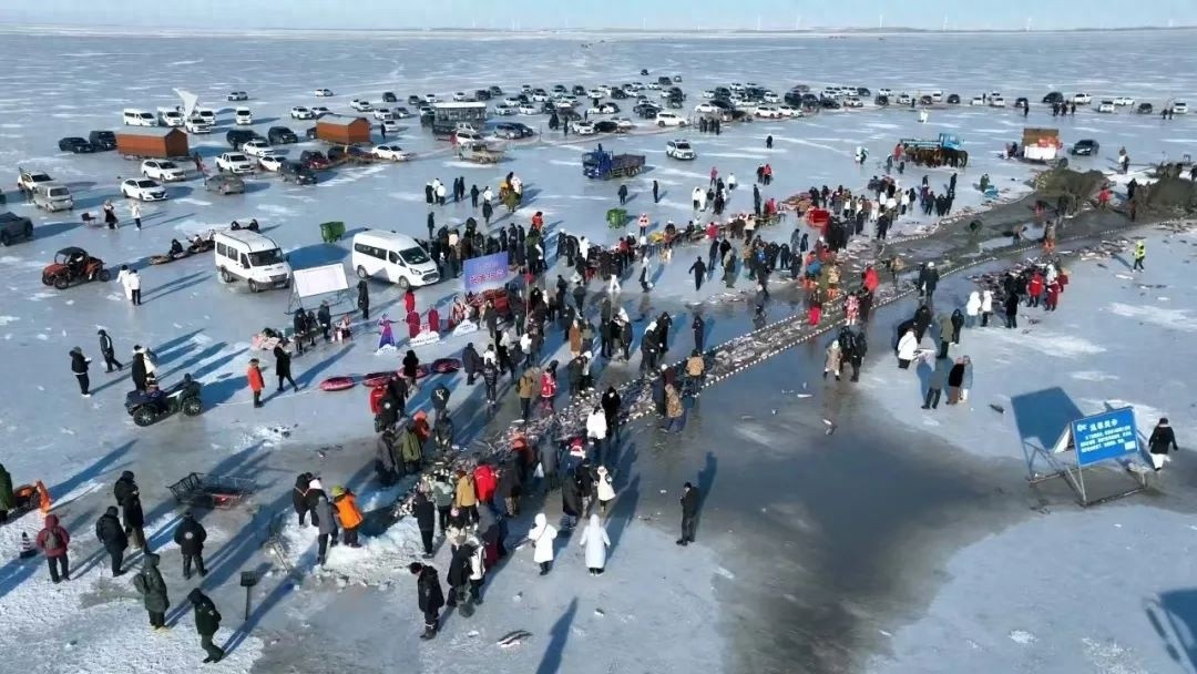 查干湖冬日魅力何在？龙鱼部落冰雪狂欢震撼来袭