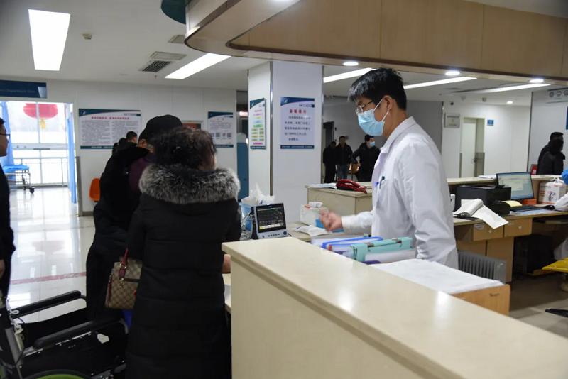 春节团圆时刻，为何他们依然坚守在医疗最前线？  第3张