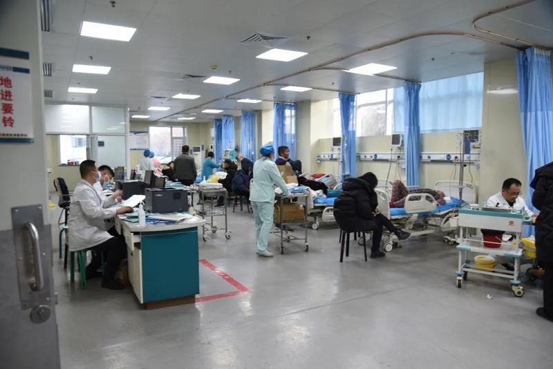 春节团圆时刻，为何他们依然坚守在医疗最前线？  第4张