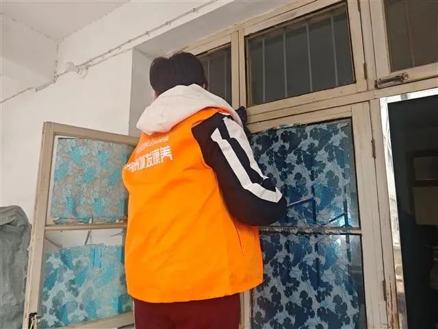 90名助老员暖心行动！你猜他们如何让独居老人度过洁净新春？  第4张