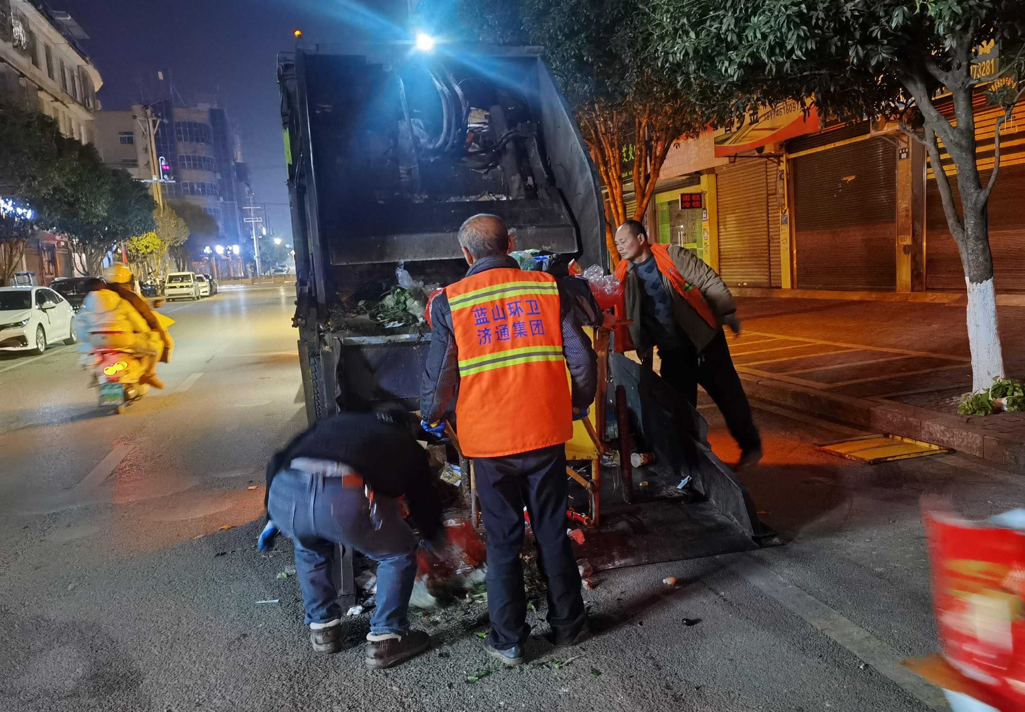 春节期间蓝山城管不打烊！为何市民出行更顺畅？