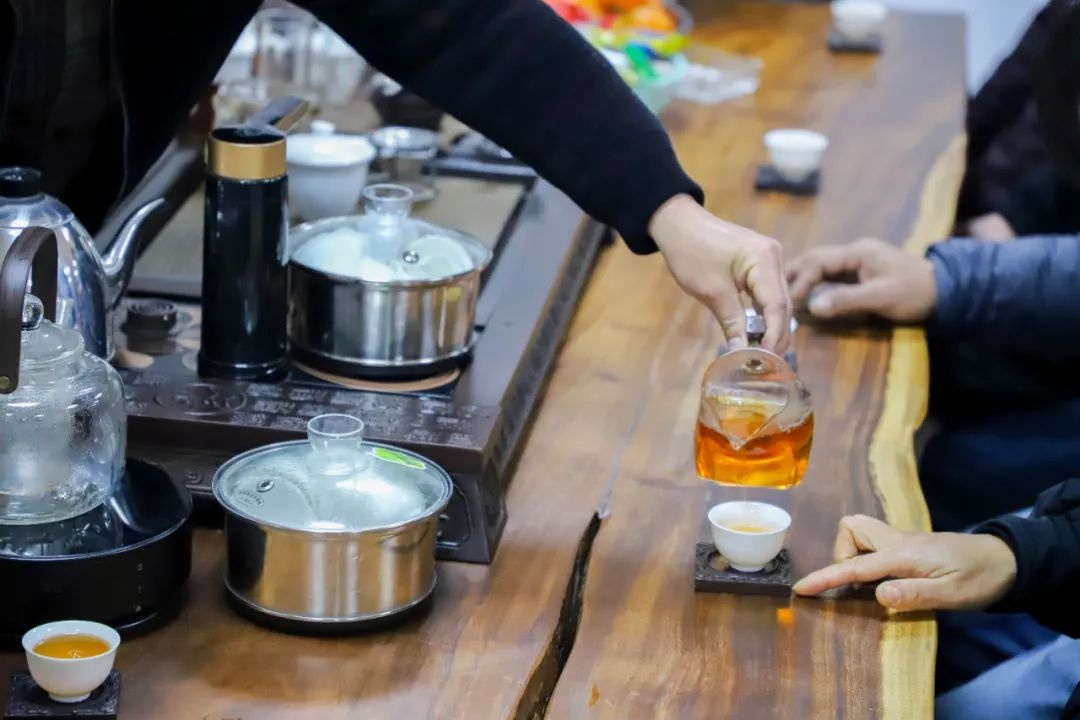 信字号宜茶春节销量暴增80%，火茶仔为何一茶难求？  第3张