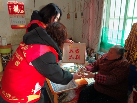 龙隐社区元宵活动大揭秘：手绘帆布包、送温暖，你参与了吗？  第3张