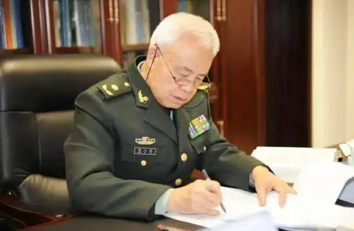 南京地铁10号线抢修大揭秘：专家团队如何在一个月内消除安全隐患？