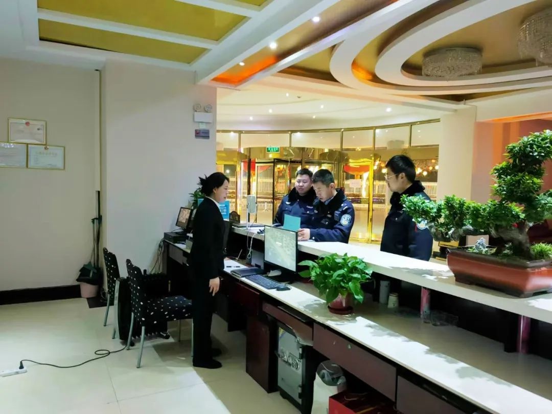 铜城派出所开展九小场所安全检查，你的店铺安全达标了吗？  第2张