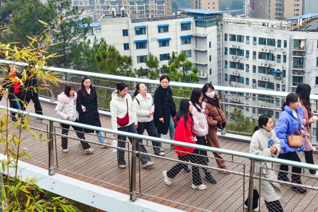 十堰女警如何用英姿飒爽的工装风采，展现新时代巾帼精神？  第7张