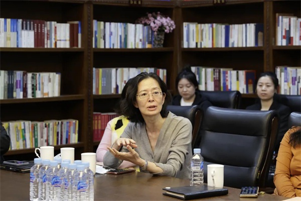 萧红的呼兰河传如何改变了法官们的生活？首期龙法讲坛揭晓  第2张