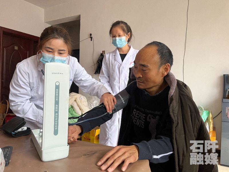 家庭医生守护健康，石阡县1300余名医生如何织就健康防护网？  第4张