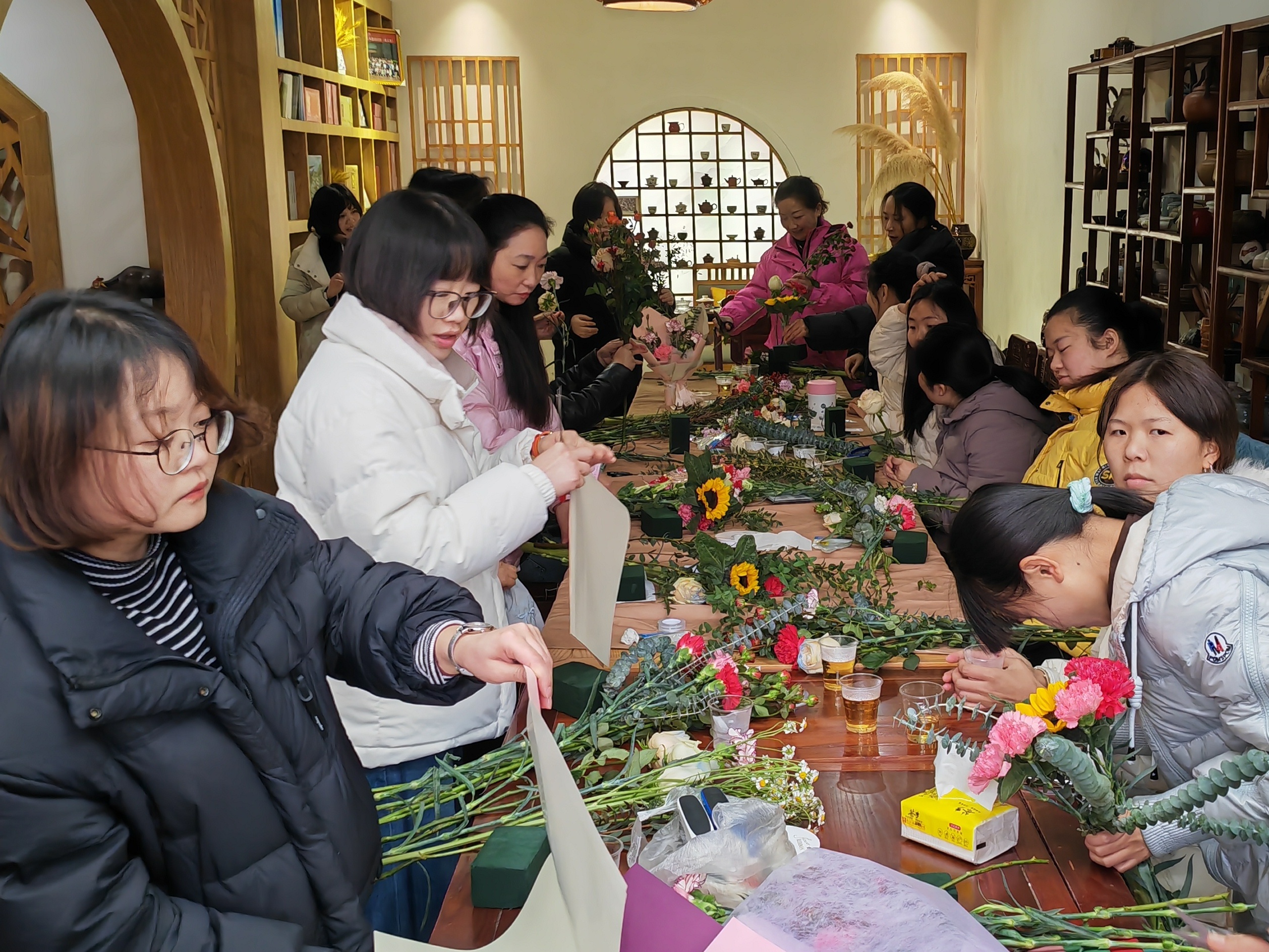 桃花朵朵开，湄潭县农业农村局女同胞如何绽放新时代女性风采？  第3张