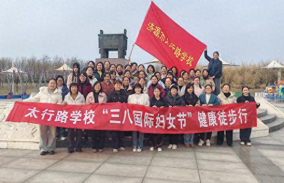 济源五中女教师们如何巧手制作手工皂，展现独特魅力？